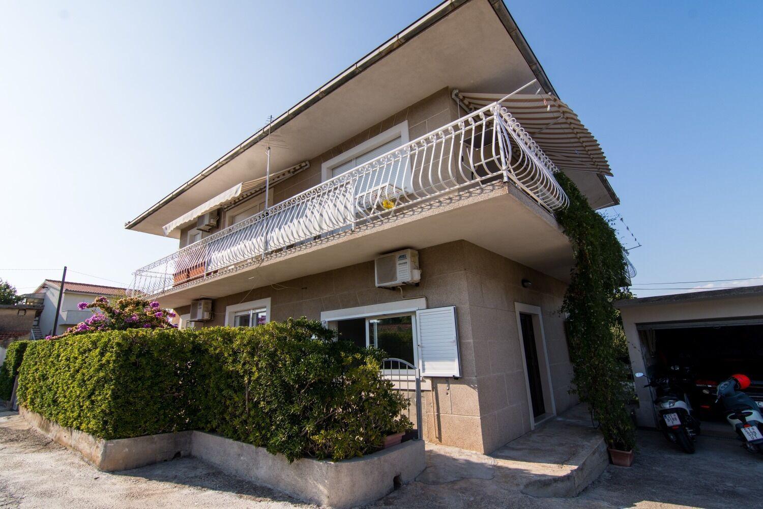 Apartments Ivica - Garden Terrace Slatine Eksteriør bilde